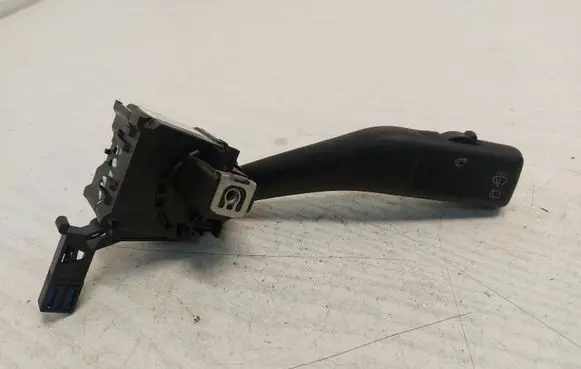 Volkswagen Golf V Wiper control stalk 1K0953519 01203504 20350451195001