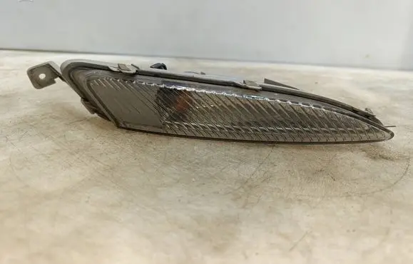 Opel Astra J Front indicator light 13367143 311012