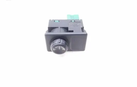 Nissan Primera Wing mirror switch