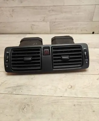 Volvo V50 Dash center air vent grill 30722777