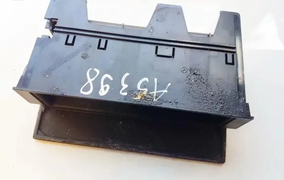 Mercedes-Benz E W210 Glove box A2106830091