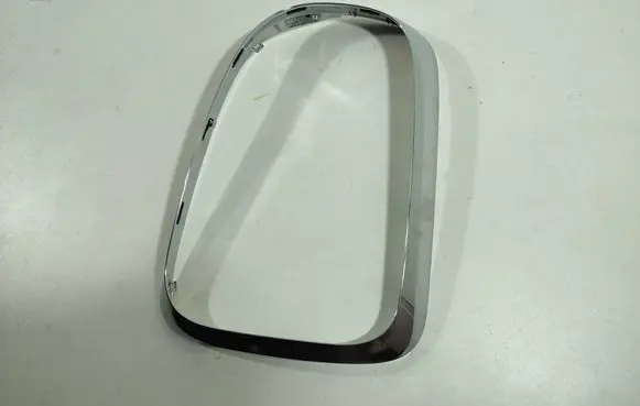 Mini Cooper Countryman F60 Rear/tail light trim molding 7385428