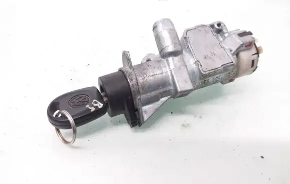 Volkswagen PASSAT B5 Ignition lock 8D0905851D