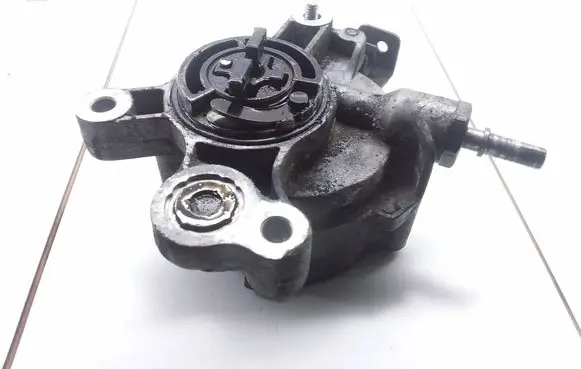 Volvo V50 Vacuum pump D1651B 05070