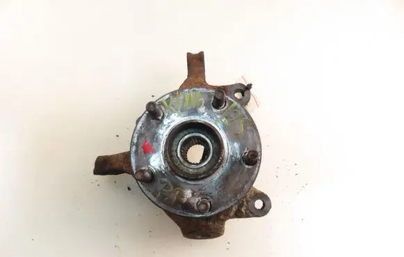 Toyota Auris 150 Front wheel hub spindle knuckle 