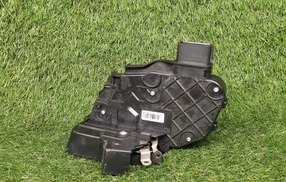 Ford C-MAX I Rear door lock 3M5AR26412ES