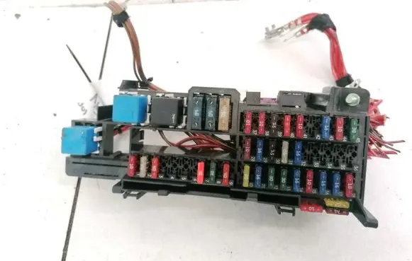 Mercedes-Benz A W168 Fuse box set A1685453340