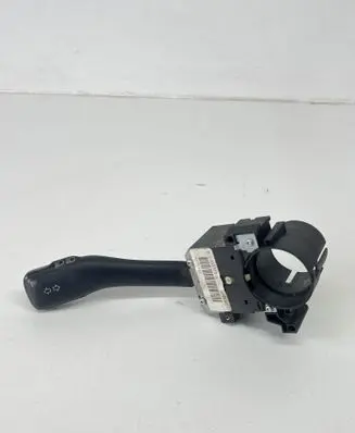 Volkswagen Golf IV Indicator stalk 8L0953513G