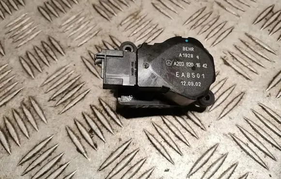 Mercedes-Benz C W203 Intake manifold valve actuator/motor A2038201642 2038201642