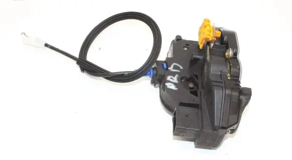 Opel Mokka Front door lock