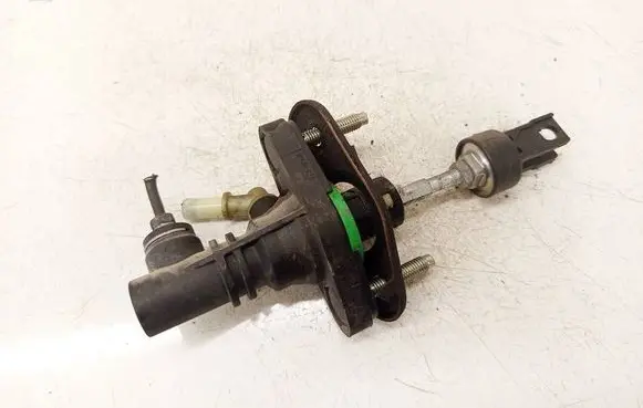 Toyota Avensis T270 Clutch master cylinder 3142002031