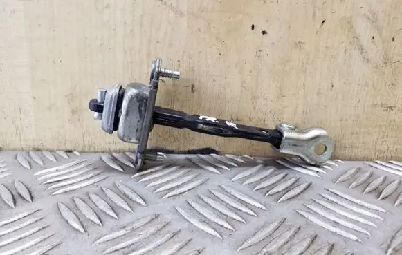 Subaru XV Front door check strap stopper