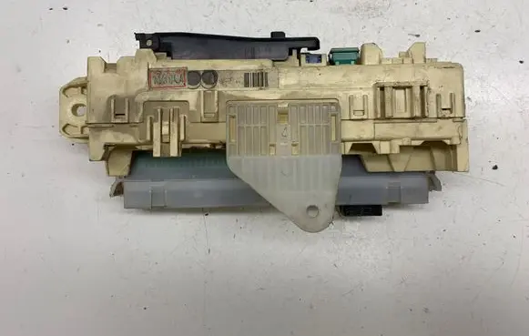 Mazda 323 F Fuse module BC6C BC6CA