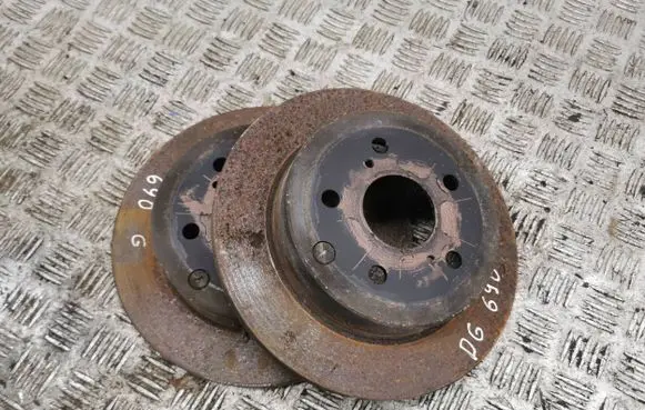 Toyota RAV 4 (XA40) Rear brake disc