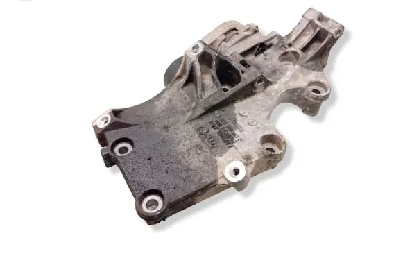 Volkswagen PASSAT B6 Generator/alternator bracket 03G903143F