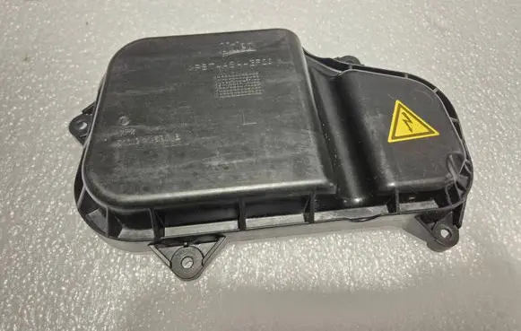 Volkswagen Golf Sportsvan Headlight part 510941607B