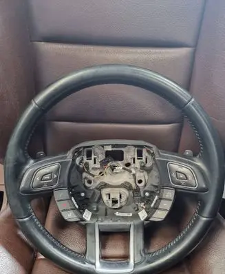 Land Rover Evoque I Steering wheel 3070541 GJ323F563