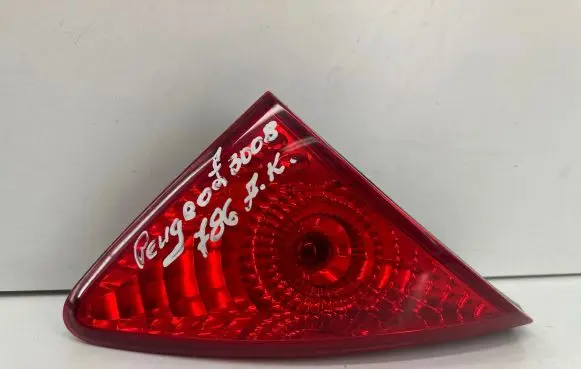 Peugeot 3008 I Tailgate rear/tail lights 26039012 26039010