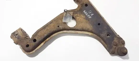Opel Vectra B Front lower control arm/wishbone 90468638