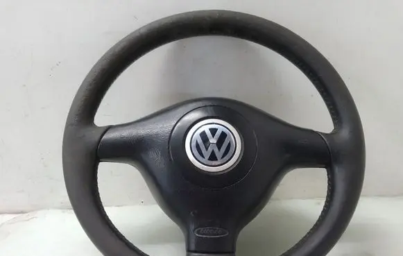 Volkswagen PASSAT B5.5 Steering wheel 