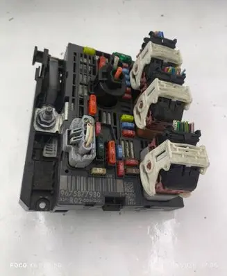 Citroen Berlingo Fuse box set 9675877980