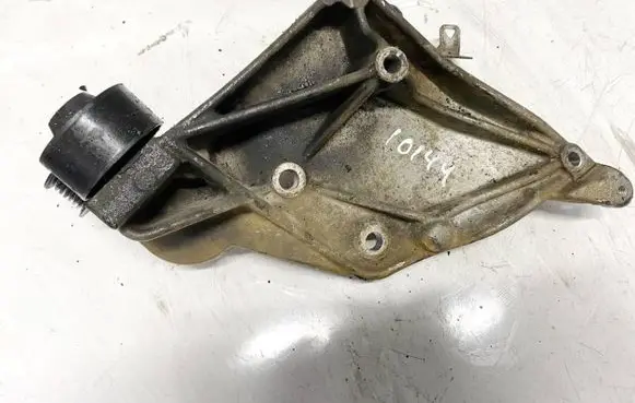 Suzuki Grand Vitara II Engine mounting bracket 200196