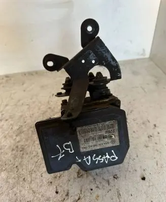 Volkswagen PASSAT B7 ABS Pump 3AA614109AC