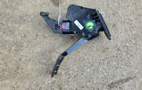 Ford Transit Accelerator throttle pedal YC159F836BD Q2Q11338950