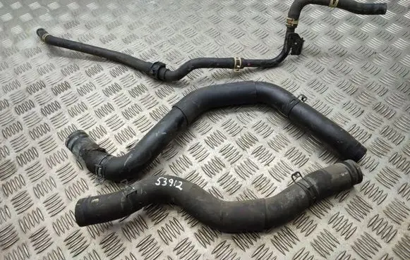 Mitsubishi Outlander Engine coolant pipe/hose