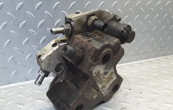 Mercedes-Benz S W221 Fuel injection high pressure pump A6420700501 6420700501