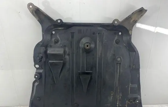 Volvo XC90 Engine splash shield/under tray 30680969