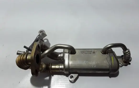 Renault Captur EGR valve cooler 147350364R