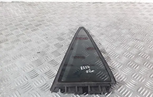 Toyota RAV 4 (XA30) Rear vent window glass 6818842030