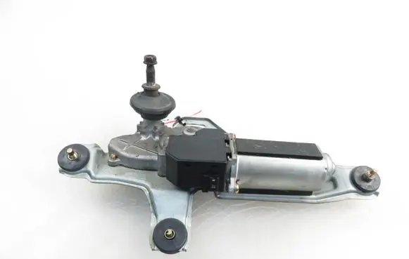 Toyota RAV 4 (XA20) Rear window wiper motor 1592004791
