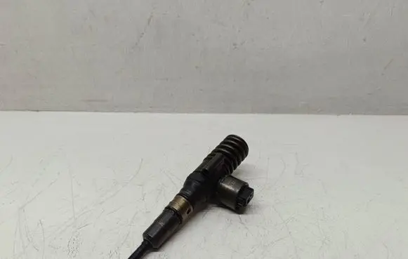 Audi A4 S4 B6 8E 8H Fuel injector 03G130073G