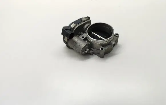 BMW 5 E60 E61 Throttle valve 7556118 7556118001 A2C53112155