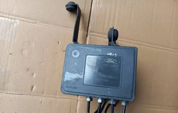 Ford Kuga II ABS Pump GV612C405CH 10022010224