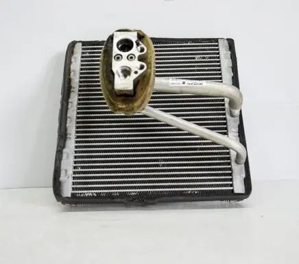 A/C cooling radiator (condenser)