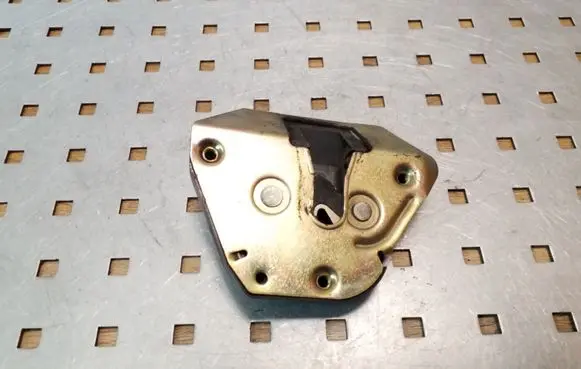 Citroen Berlingo Sliding door lock 