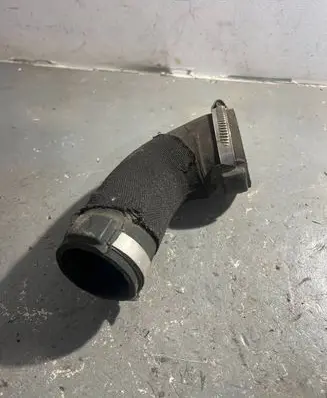 Porsche Macan (95B) Intercooler hose/pipe 95B145833F