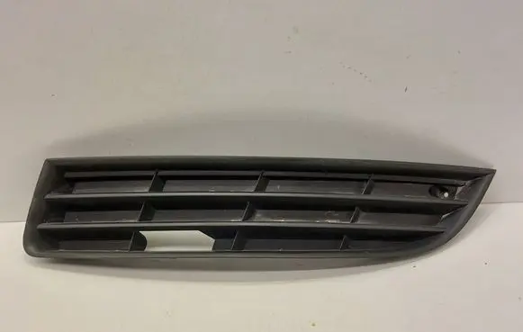 Front bumper lower grill