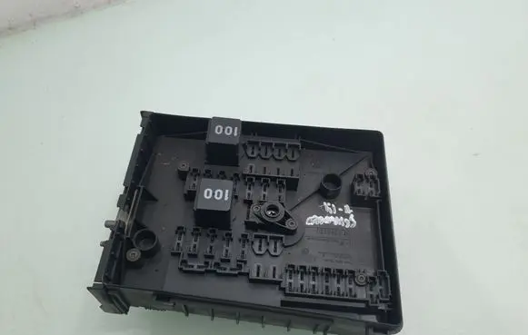 Volkswagen Scirocco Fuse module 1K0937125D