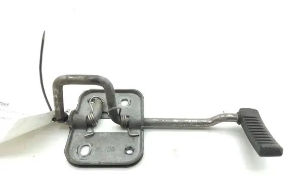 Volkswagen Crafter Engine bonnet/hood lock/latch loop/hook 7C0823186