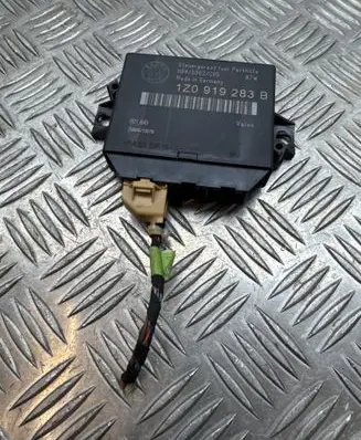 Skoda Octavia Mk1 (1U) Parking PDC control unit/module 1Z0919283B