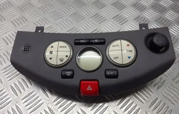 Nissan Micra Interior fan control switch 27500AX701