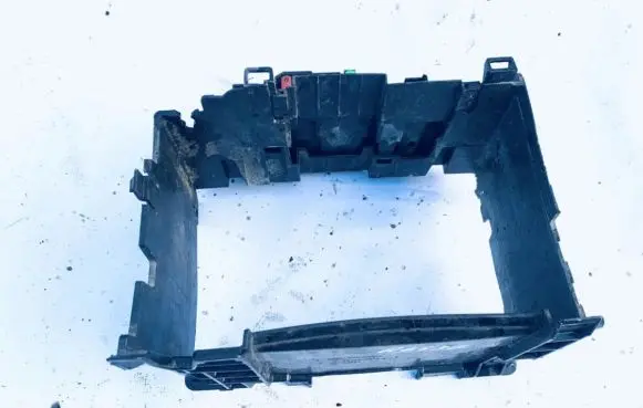 Battery box tray