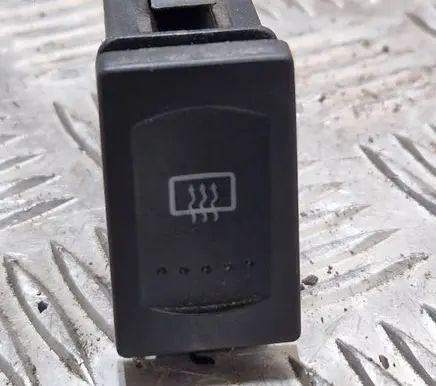 Volkswagen PASSAT B5 Windscreen/window heater switch 3B0959621C