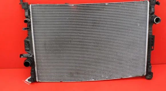 Ford Focus Coolant radiator 6G91-8005-FD