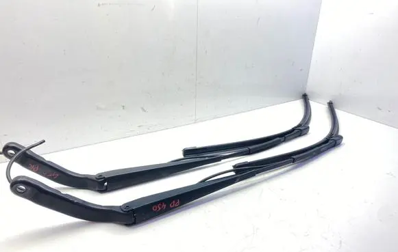 Front wiper blade arm