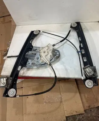 Mercedes-Benz C W203 Front door window regulator with motor 990596101 A2118201842